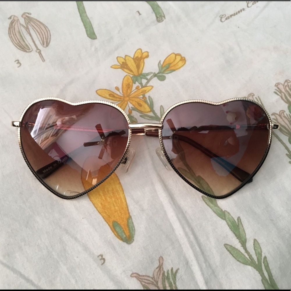 Forever 21 Heart shape sunglasses